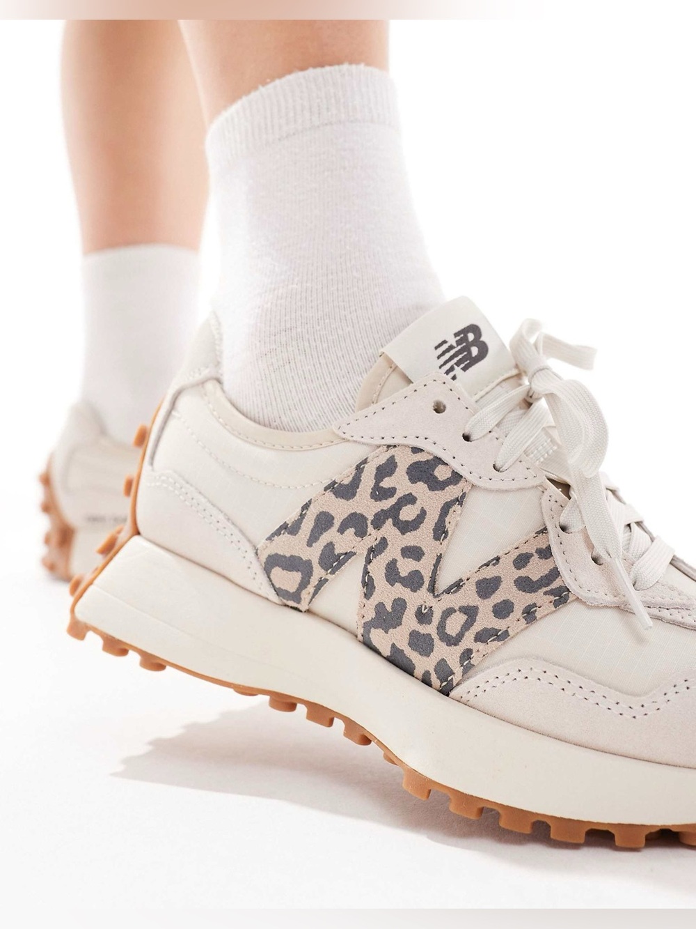 New Balance 327 Animal Trainers in Off White and Lleopard Size 8.5 - Picture 3 of 9
